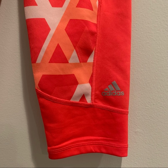 🏷️ Adidas Climalite Techfit Geometric Capri Running Leggings Small S Melon - Picture 3 of 7
